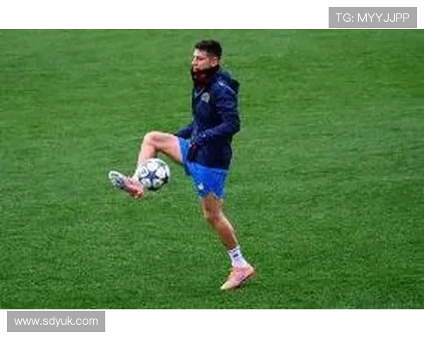 曼城外租雷斯至赫罗纳计划下赛季重返球队锻炼成长